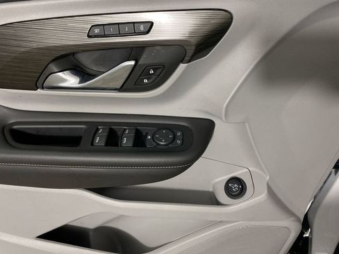 Certified 2023 GMC Terrain SLT w/ Tech Package FWD image 13