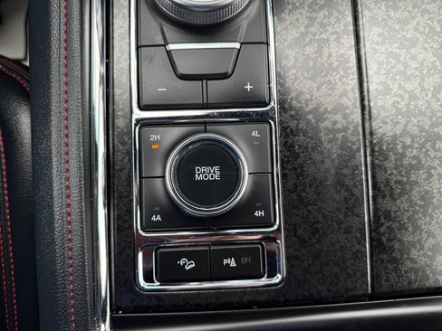 Used 2024 Ford Expedition Limited AWD/4WD image 21