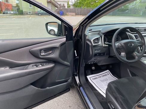 Used 2020 Nissan Murano SV image 10