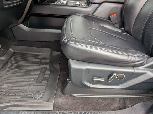 Used 2021 Ford Expedition Max Limited AWD/4WD image 15
