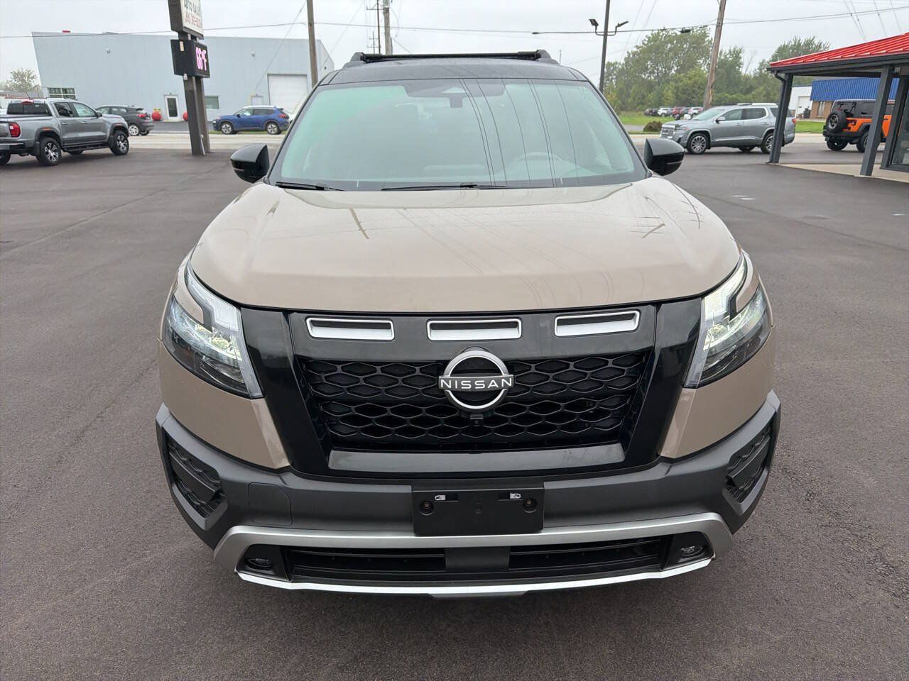 Used 2023 Nissan Pathfinder Rock Creek AWD/4WD image 4