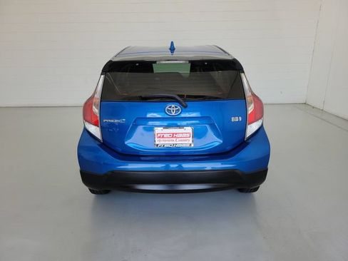 Used 2017 Toyota Prius C One FWD image 6