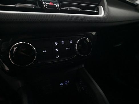 Used 2025 Chevrolet TrailBlazer LT image 20