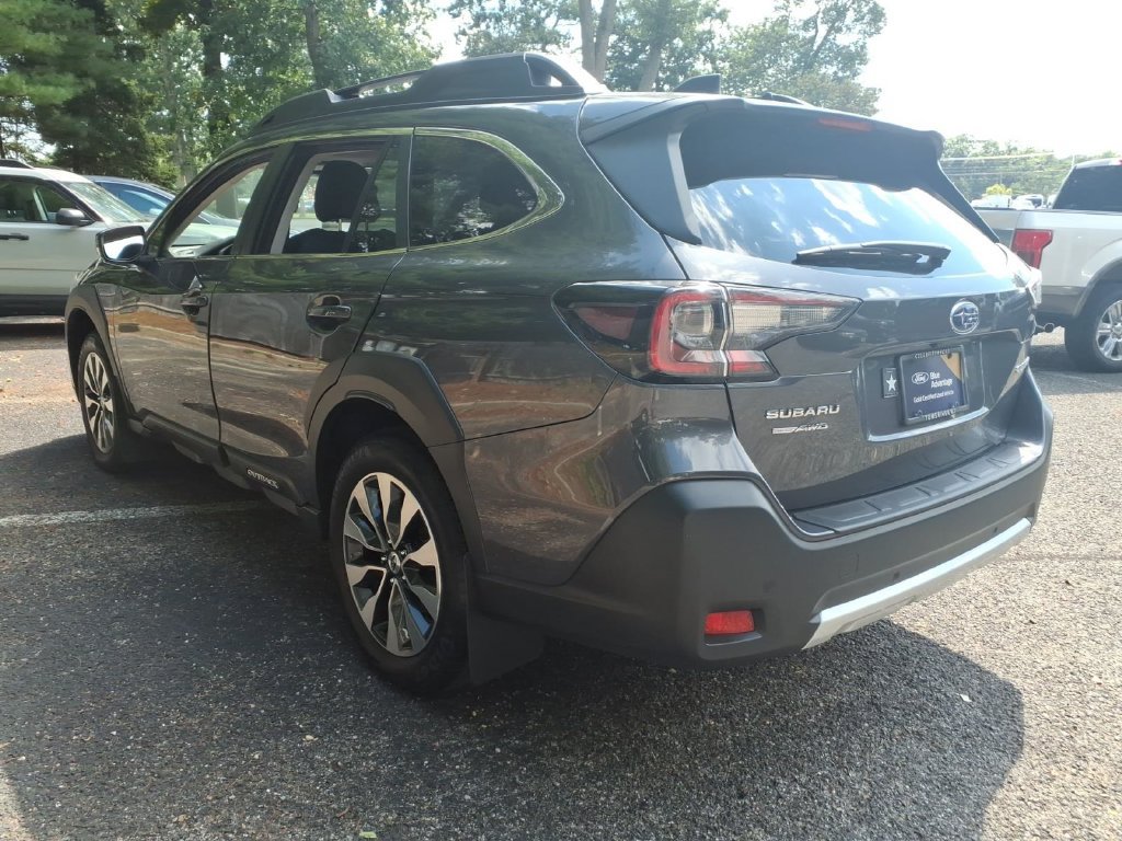 Used 2023 Subaru Outback Limited AWD/4WD image 4