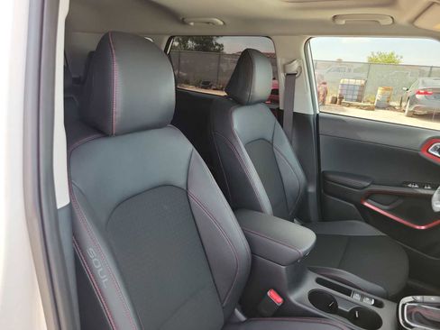 Used 2025 Kia Soul GT-Line w/ GT-Line Technology Package FWD image 18