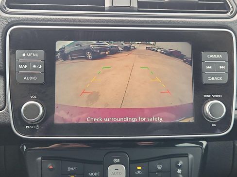 Used 2022 Nissan Leaf SV FWD image 15