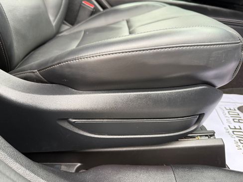 Used 2022 Lincoln Corsair Standard w/ Premium Package image 15