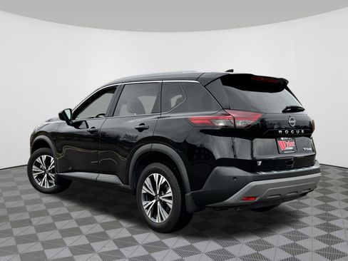 Used 2023 Nissan Rogue SV w/ SV Premium B Package image 16