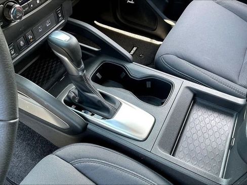 Used 2024 Nissan Frontier SV w/ SV Convenience Package RWD image 13