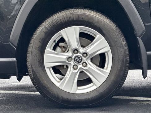 Used 2020 Toyota RAV4 XLE image 34