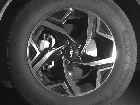 Used 2025 Kia Sportage LX image 12