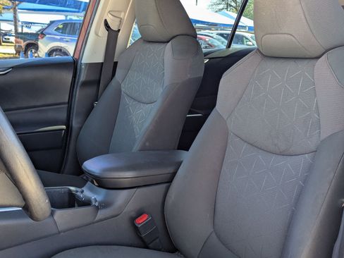 Used 2023 Toyota RAV4 XLE w/ Convenience Package image 13