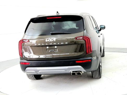 Used 2022 Kia Telluride S image 5