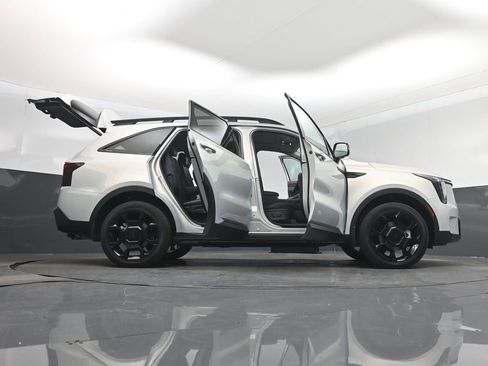 Certified 2026 Kia Sorento X-Line EX AWD/4WD image 7