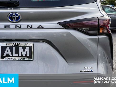 Used 2024 Toyota Sienna XLE image 13