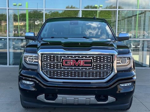 Used 2016 GMC Sierra 1500 Denali w/ Enhanced Driver Alert Package AWD/4WD image 3
