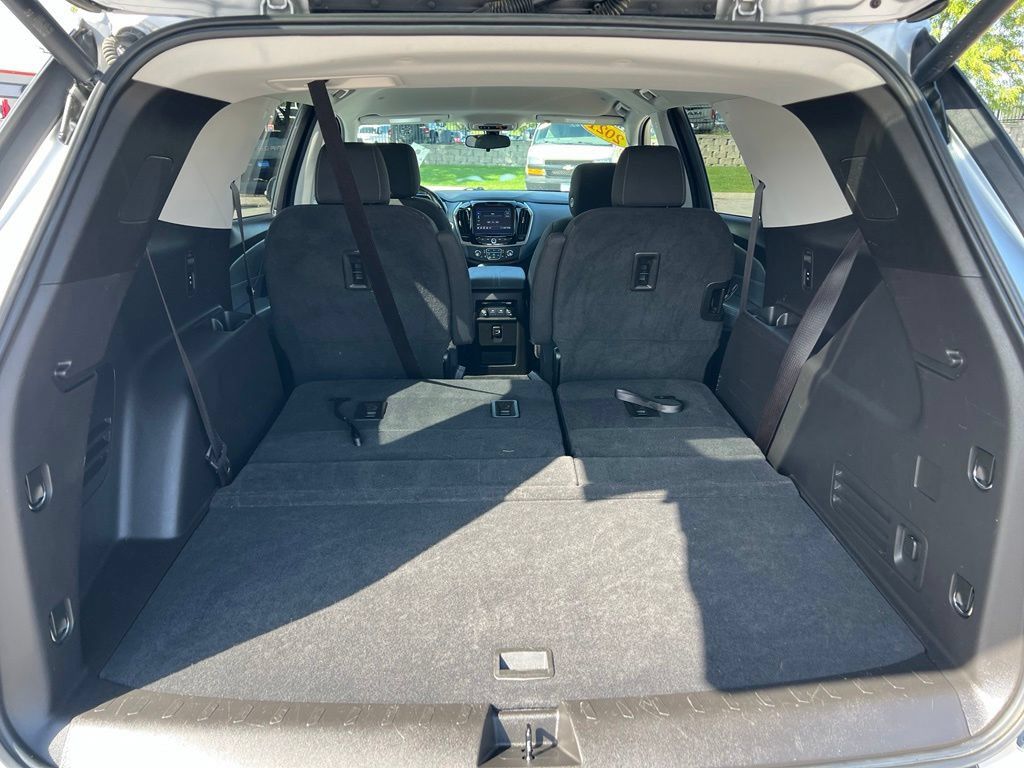 Used 2021 Chevrolet Traverse LT AWD/4WD image 25