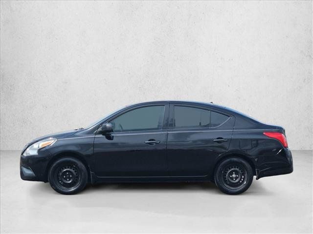 Used 2015 Nissan Versa S FWD image 5
