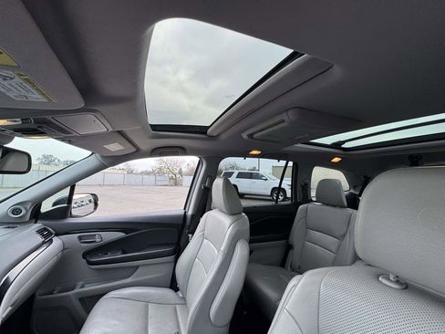 Used 2016 Honda Pilot Elite image 41