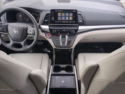 Used 2025 Honda Odyssey EX-L image 16