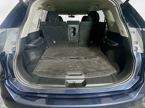 Used 2015 Nissan Rogue SV w/ SV Premium Package FWD image 30