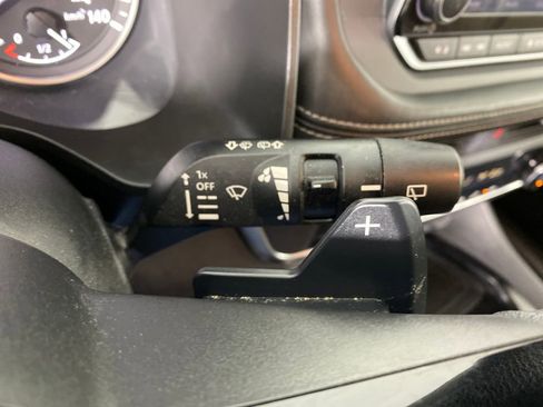 Used 2023 Nissan Rogue SV image 18