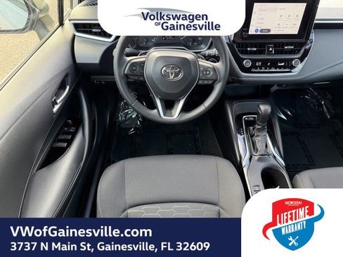 Used 2023 Toyota Corolla SE w/ SE Premium Package image 15