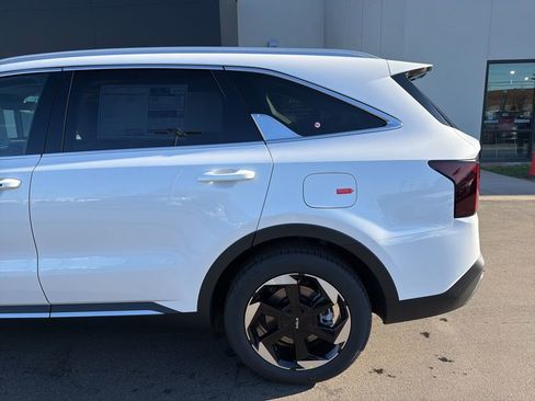 New 2026 Kia Sorento EX AWD/4WD image 9
