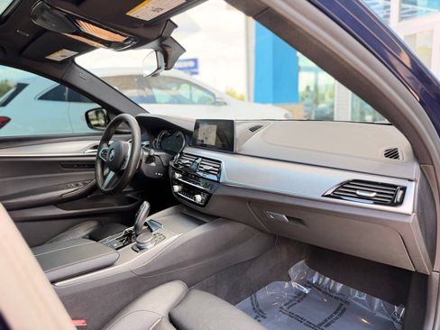 Used 2018 BMW 540i w/ M Sport Package RWD image 24
