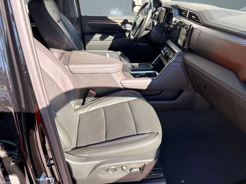 Used 2024 GMC Sierra 2500 Denali w/ Denali Reserve Package image 26