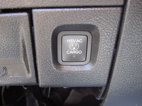 Used 2022 RAM 3500 Laramie AWD/4WD image 23