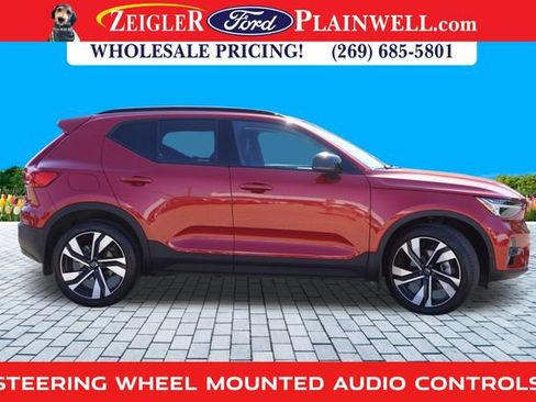 Used 2023 Volvo XC40 B5 Plus w/ Protection Package Premier image 6