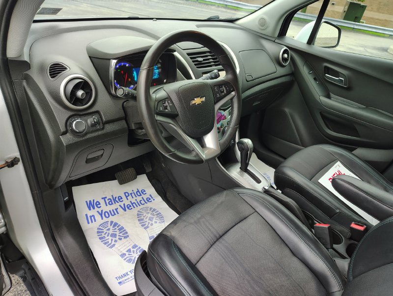 Used 2016 Chevrolet Trax LT w/ LT Convenience Package AWD/4WD image 14