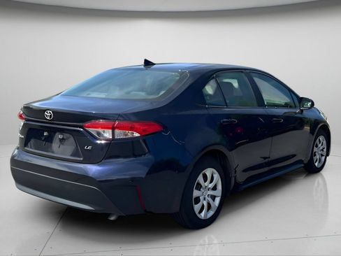 Used 2023 Toyota Corolla LE FWD image 4
