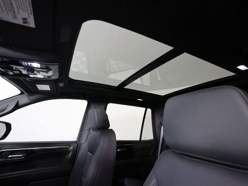 Used 2026 Chevrolet Tahoe Z71 w/ Comfort Package image 22