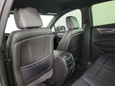 Used 2023 Cadillac XT5 Luxury image 12