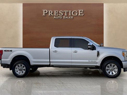 Used 2017 Ford F250 Platinum w/ Platinum Ultimate Package image 7