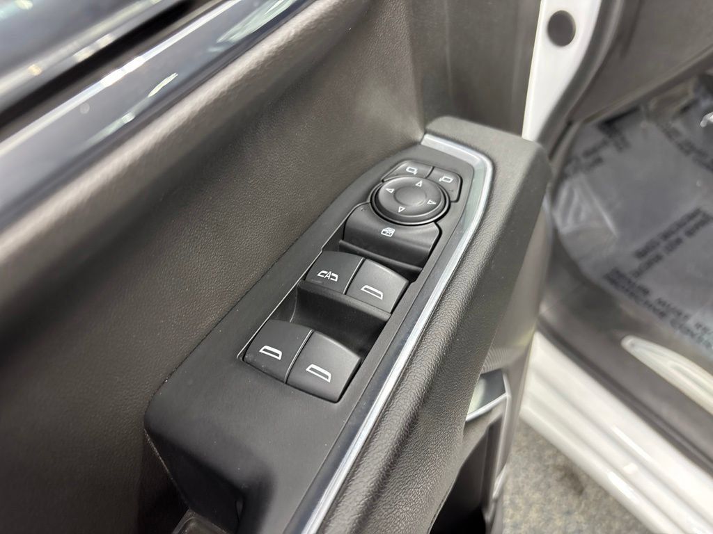 Used 2024 Chevrolet Silverado 1500 LT AWD/4WD image 31