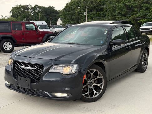 Used 2016 Chrysler 300 S w/ Safetytec Plus Group RWD image 3