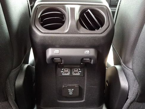 Used 2023 Jeep Gladiator Rubicon w/ LED Lighting Group AWD/4WD image 11