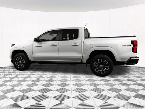 Used 2023 Chevrolet Colorado LT w/ LT Convenience Package III AWD/4WD image 16