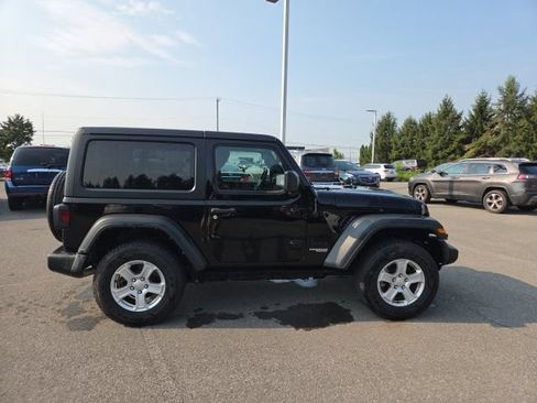 Used 2021 Jeep Wrangler Sport AWD/4WD image 17