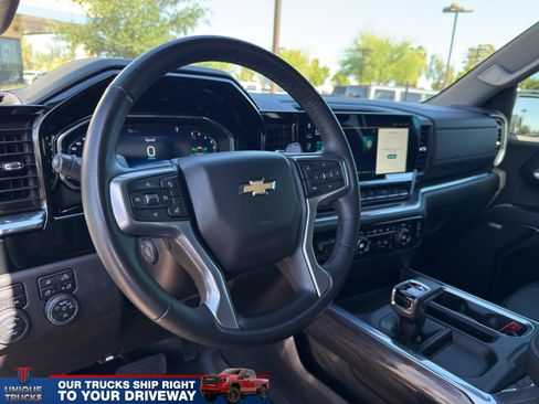 Used 2024 Chevrolet Silverado 1500 LTZ AWD/4WD image 19
