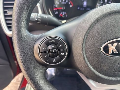 Used 2020 Kia Soul S image 16