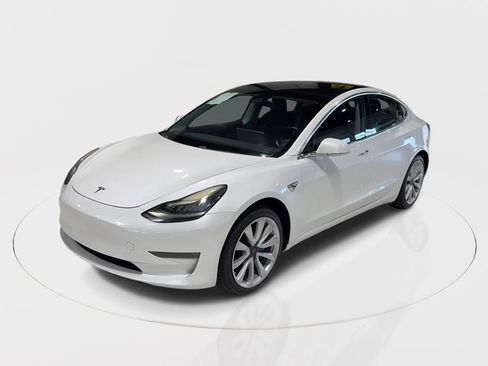 Used 2019 Tesla Model 3 Standard Range image 5