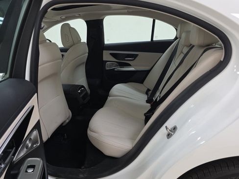Used 2024 Mercedes-Benz E 350 4MATIC Sedan w/ Driver Assistance Package image 9