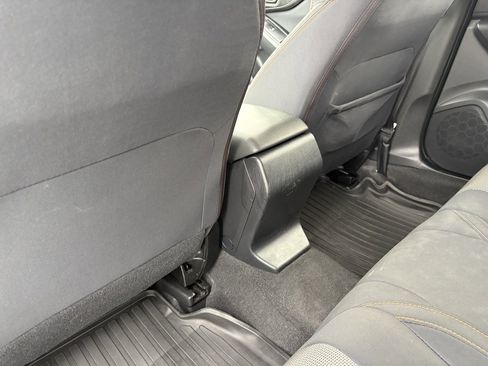 Used 2019 Subaru Crosstrek 2.0i Premium image 16