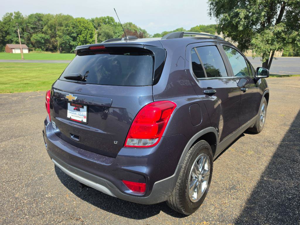 Used 2018 Chevrolet Trax LT w/ LT Convenience Package FWD image 5