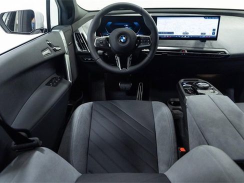 New 2026 BMW iX xDrive60 image 4