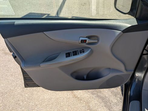 Used 2011 Toyota Corolla LE FWD image 10